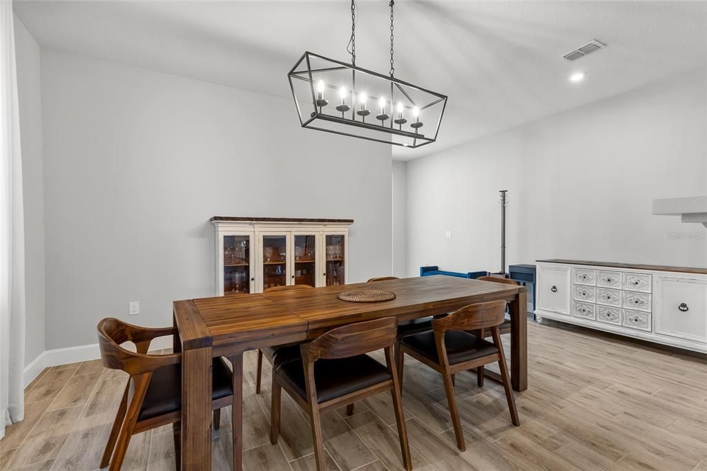 На продажу: $999,000 (5 спален, 5 ванн, 3680 Квадратных фут)