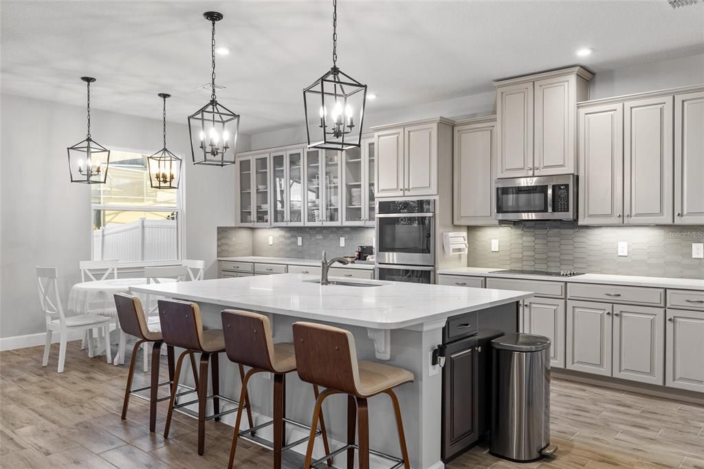 На продажу: $999,000 (5 спален, 5 ванн, 3680 Квадратных фут)