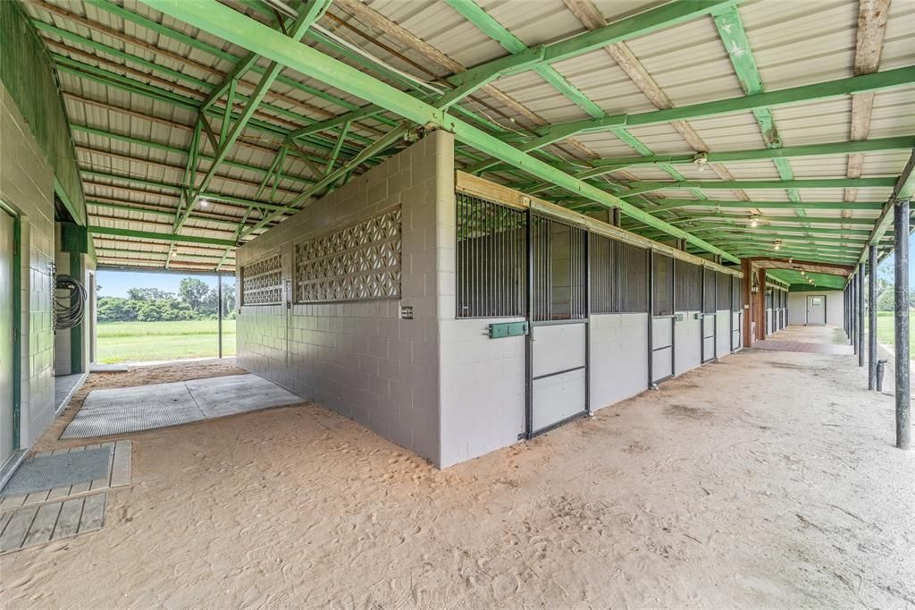 На продажу: $2,499,000 (3 спален, 2 ванн, 1296 Квадратных фут)