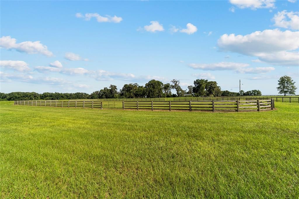 На продажу: $2,499,000 (3 спален, 2 ванн, 1296 Квадратных фут)