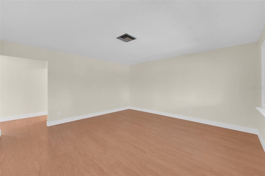 En Venta: $495,000 (3 camas, 2 baños, 2496 Pies cuadrados)