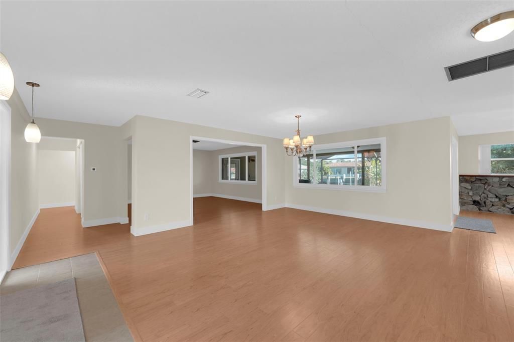 En Venta: $495,000 (3 camas, 2 baños, 2496 Pies cuadrados)