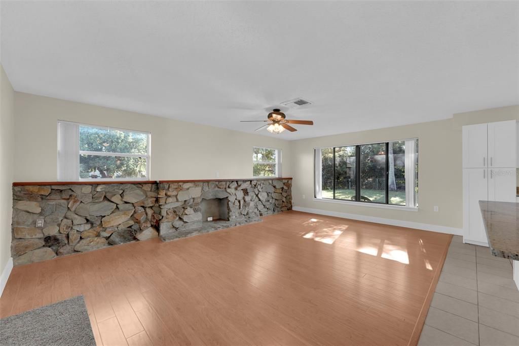 En Venta: $495,000 (3 camas, 2 baños, 2496 Pies cuadrados)