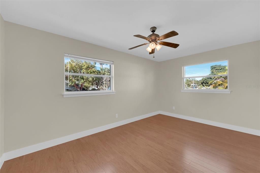 En Venta: $495,000 (3 camas, 2 baños, 2496 Pies cuadrados)