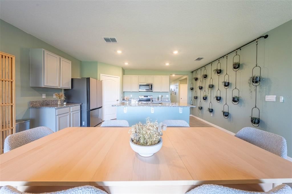 出租: $1,995 (4 贝兹, 2 浴室, 1867 平方英尺)