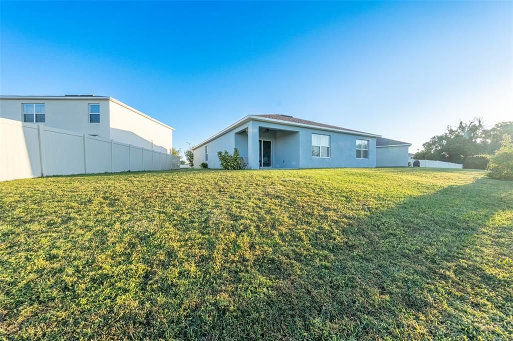 出租: $1,995 (4 贝兹, 2 浴室, 1867 平方英尺)