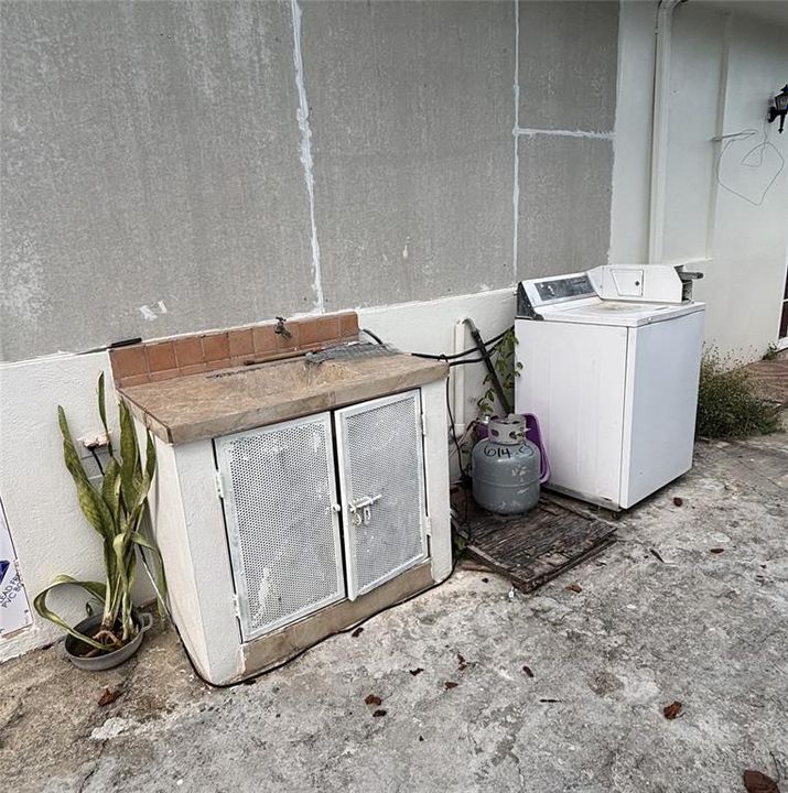 На продажу: $279,000 (6 спален, 0 ванн, 2190 Квадратных фут)