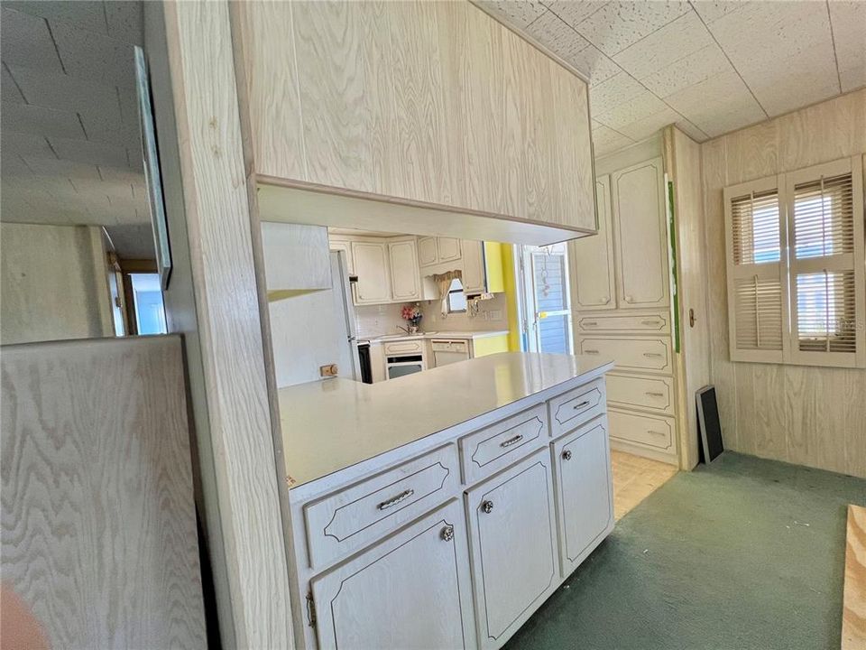 На продажу: $79,000 (2 спален, 2 ванн, 1264 Квадратных фут)