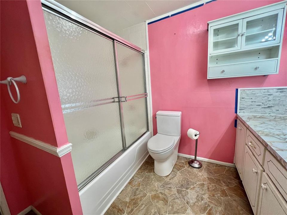 На продажу: $79,000 (2 спален, 2 ванн, 1264 Квадратных фут)