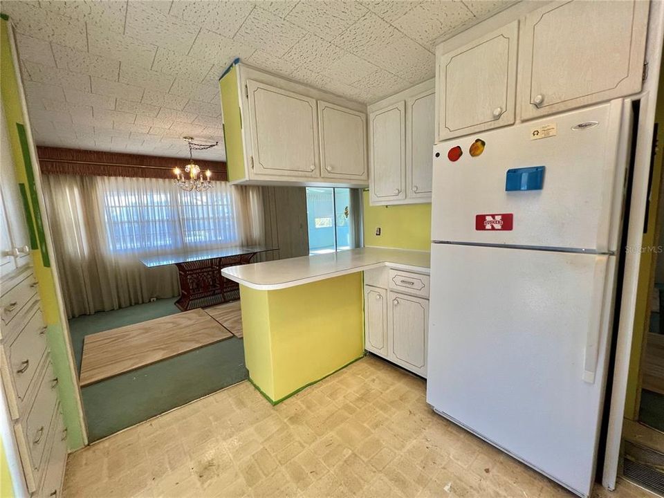 На продажу: $79,000 (2 спален, 2 ванн, 1264 Квадратных фут)