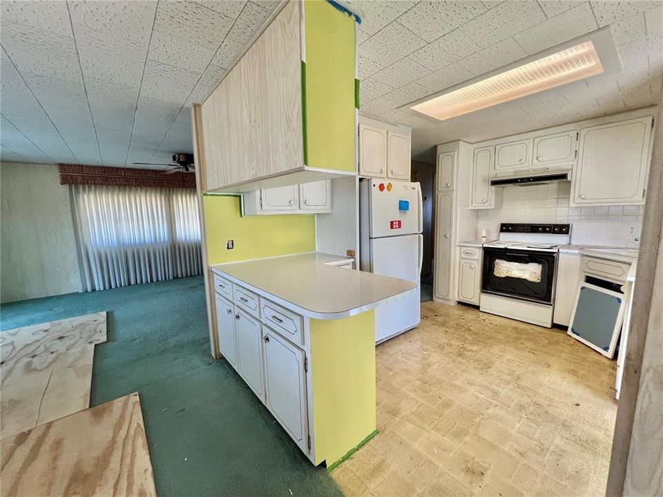 На продажу: $79,000 (2 спален, 2 ванн, 1264 Квадратных фут)