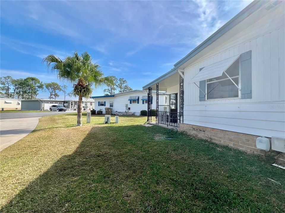 For Sale: $131,000 (2 beds, 2 baths, 1320 Square Feet)