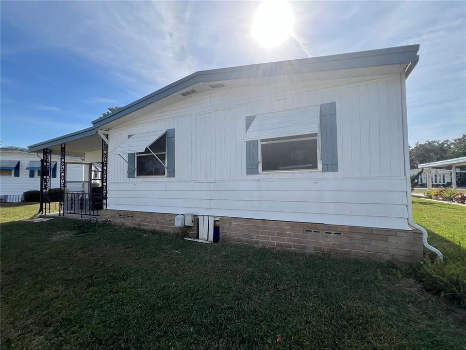 For Sale: $131,000 (2 beds, 2 baths, 1320 Square Feet)