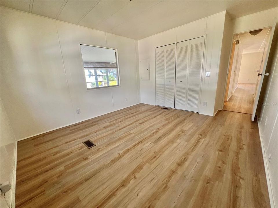 For Sale: $131,000 (2 beds, 2 baths, 1320 Square Feet)