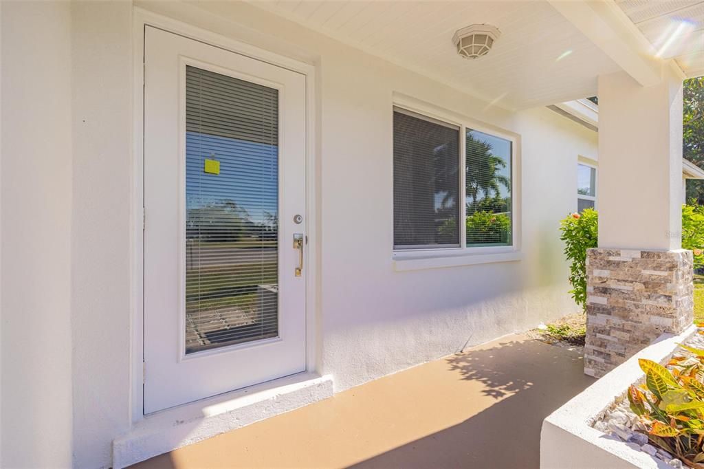 Activo con contrato: $279,900 (4 camas, 2 baños, 1406 Pies cuadrados)