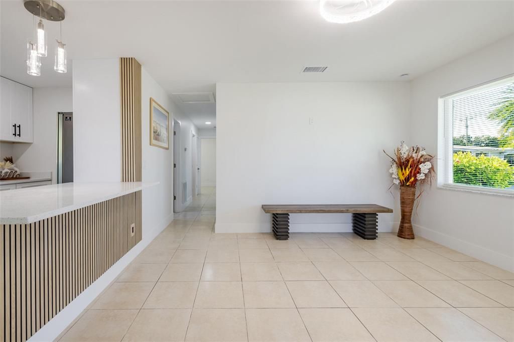 Activo con contrato: $279,900 (4 camas, 2 baños, 1406 Pies cuadrados)