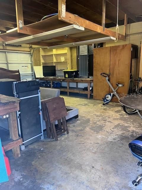 For Sale: $369,900 (4 beds, 2 baths, 1667 Square Feet)