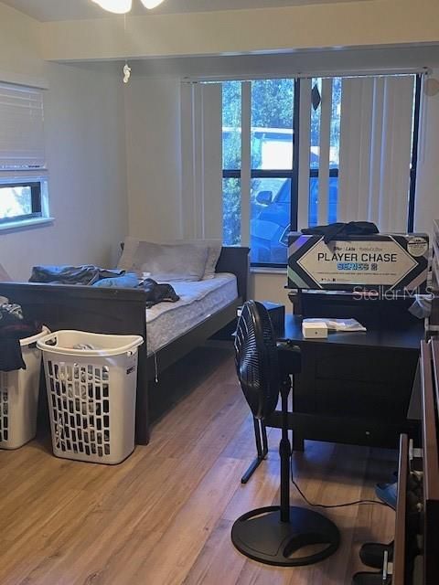 For Sale: $369,900 (4 beds, 2 baths, 1667 Square Feet)