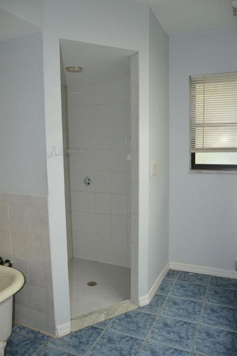 For Rent: $1,795 (3 beds, 2 baths, 1831 Square Feet)