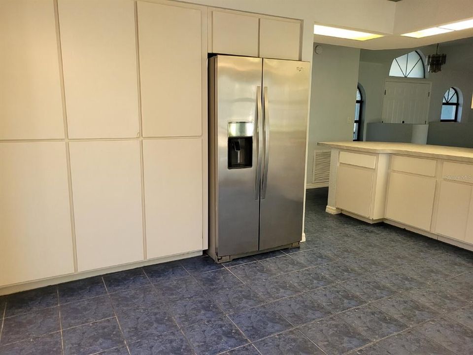 For Rent: $1,795 (3 beds, 2 baths, 1831 Square Feet)