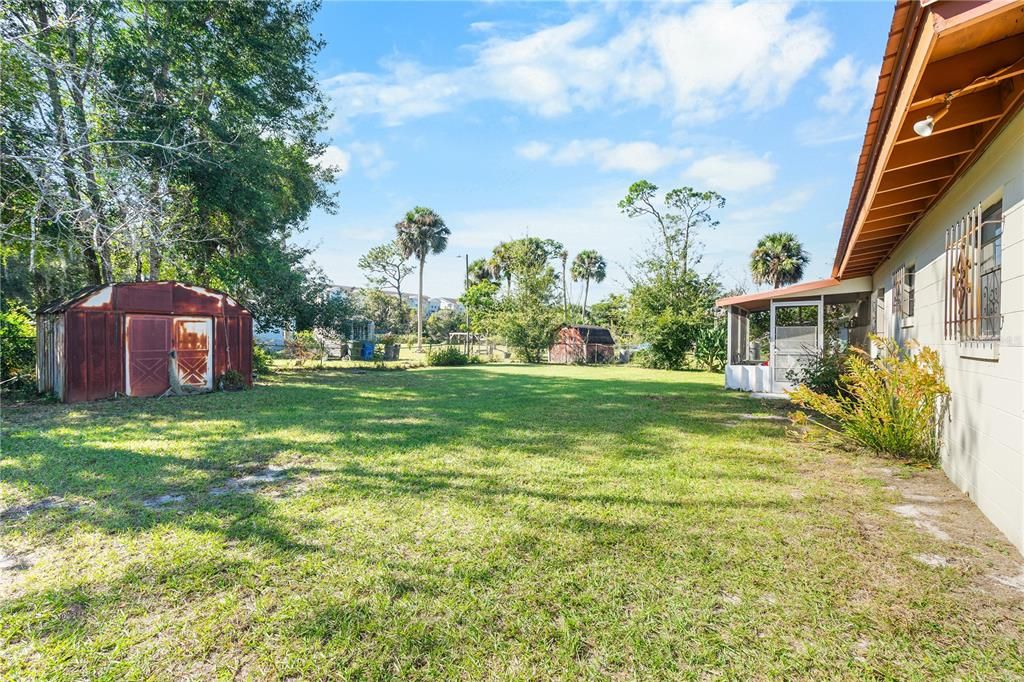 Active With Contract: $275,000 (3 beds, 1 baths, 1092 Square Feet)