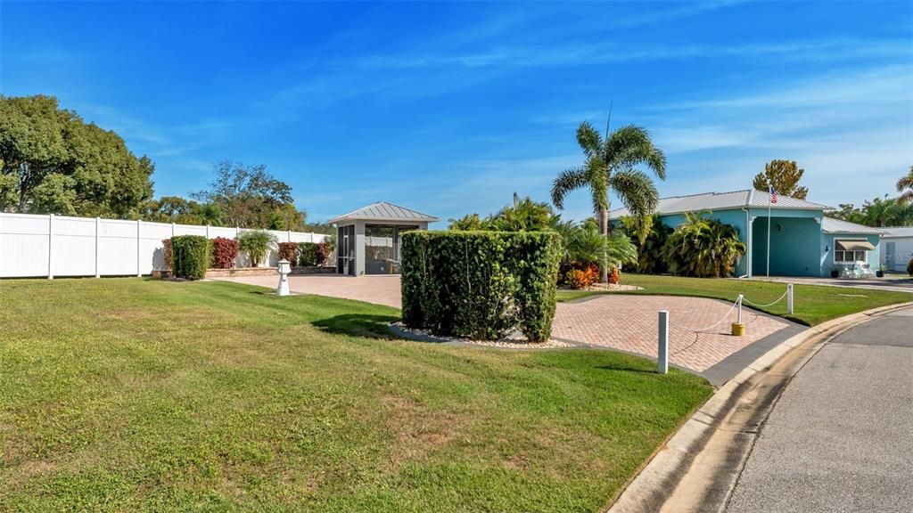 待售: $229,900 (0.12 acres)