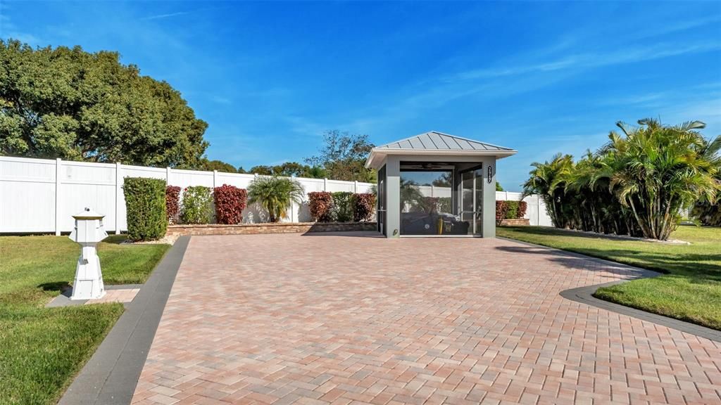 待售: $229,900 (0.12 acres)