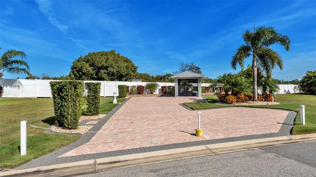 待售: $229,900 (0.12 acres)