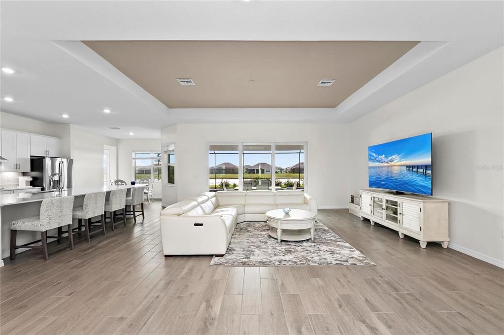 Active With Contract: $899,000 (3 beds, 2 baths, 2424 Square Feet)