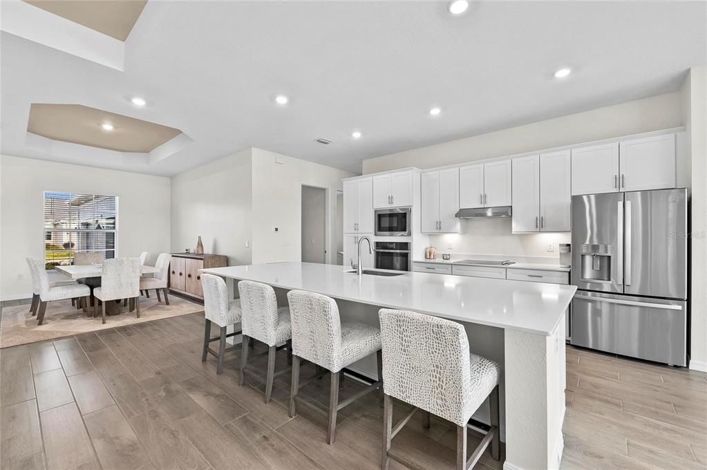 Active With Contract: $899,000 (3 beds, 2 baths, 2424 Square Feet)