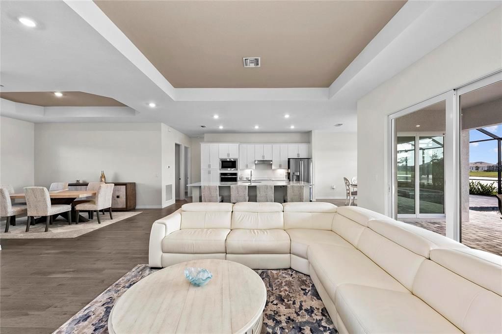 Active With Contract: $899,000 (3 beds, 2 baths, 2424 Square Feet)