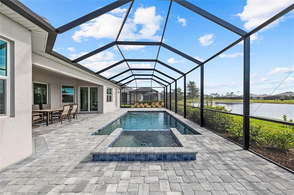 Active With Contract: $899,000 (3 beds, 2 baths, 2424 Square Feet)