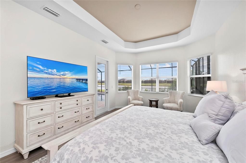 Active With Contract: $899,000 (3 beds, 2 baths, 2424 Square Feet)