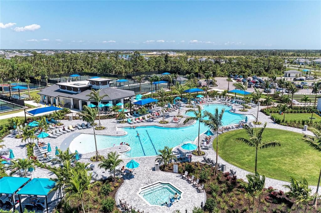 Active With Contract: $899,000 (3 beds, 2 baths, 2424 Square Feet)