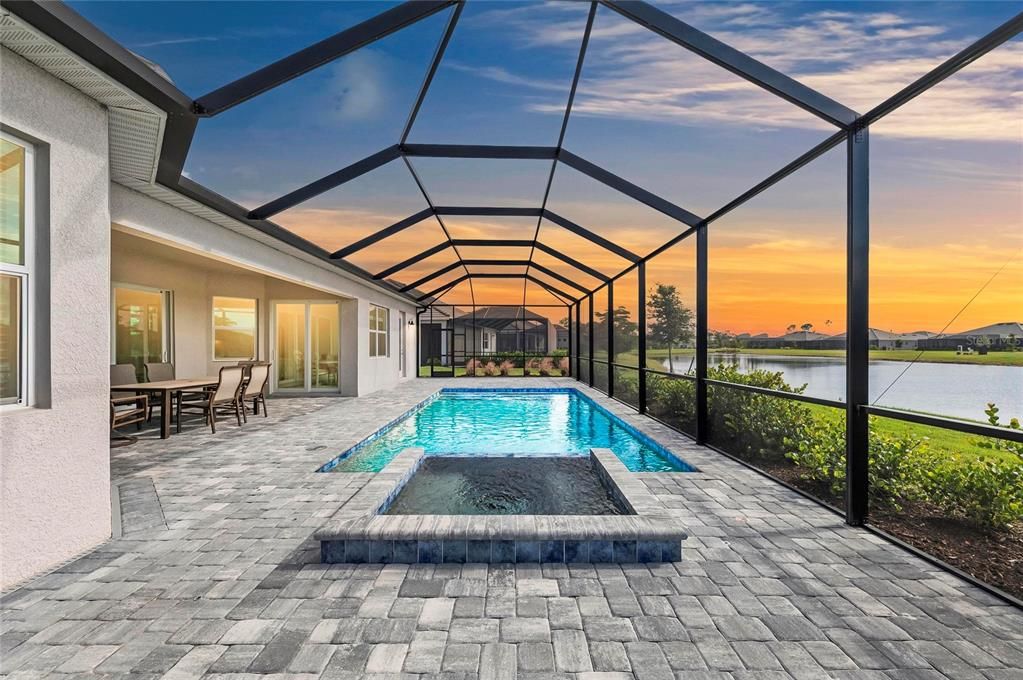 Active With Contract: $899,000 (3 beds, 2 baths, 2424 Square Feet)