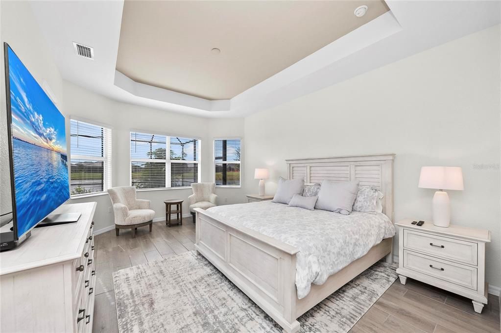 Active With Contract: $899,000 (3 beds, 2 baths, 2424 Square Feet)