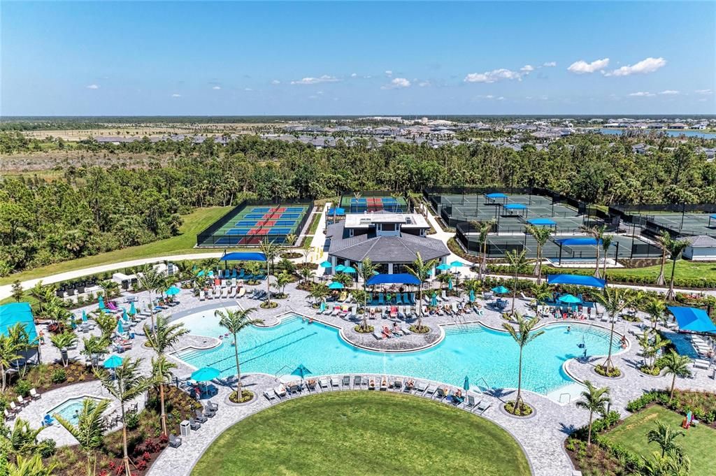 Active With Contract: $899,000 (3 beds, 2 baths, 2424 Square Feet)