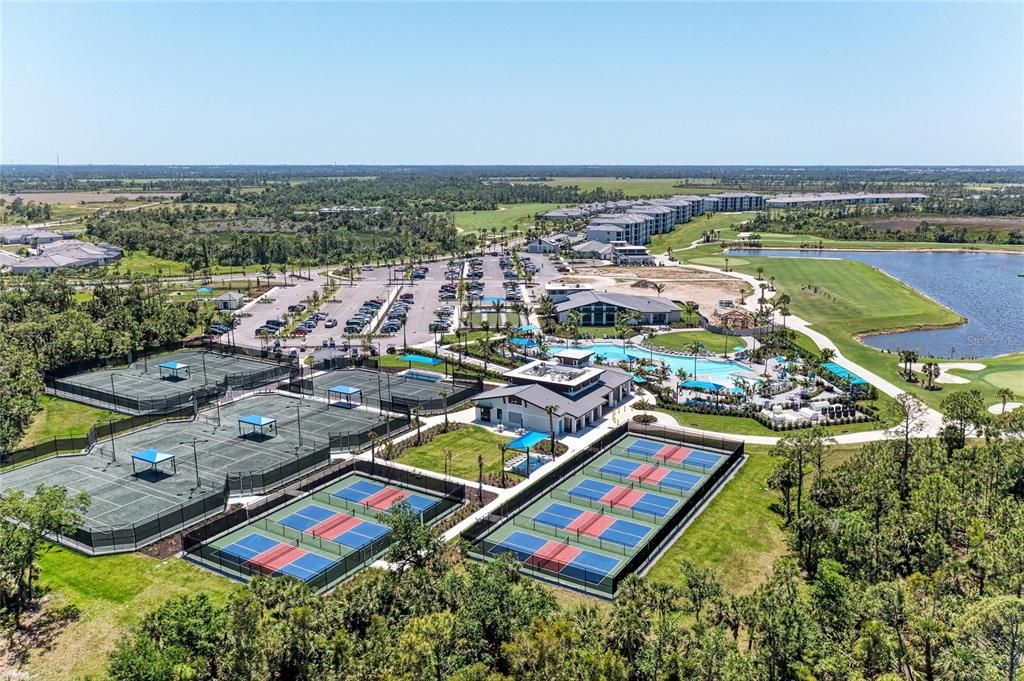 Active With Contract: $899,000 (3 beds, 2 baths, 2424 Square Feet)