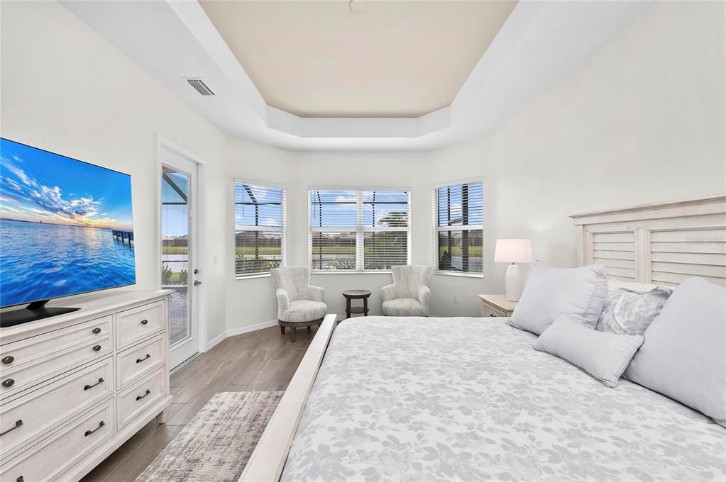 Active With Contract: $899,000 (3 beds, 2 baths, 2424 Square Feet)