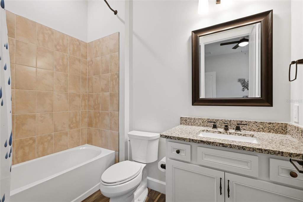 En Venta: $1,249,000 (3 camas, 3 baños, 2875 Pies cuadrados)