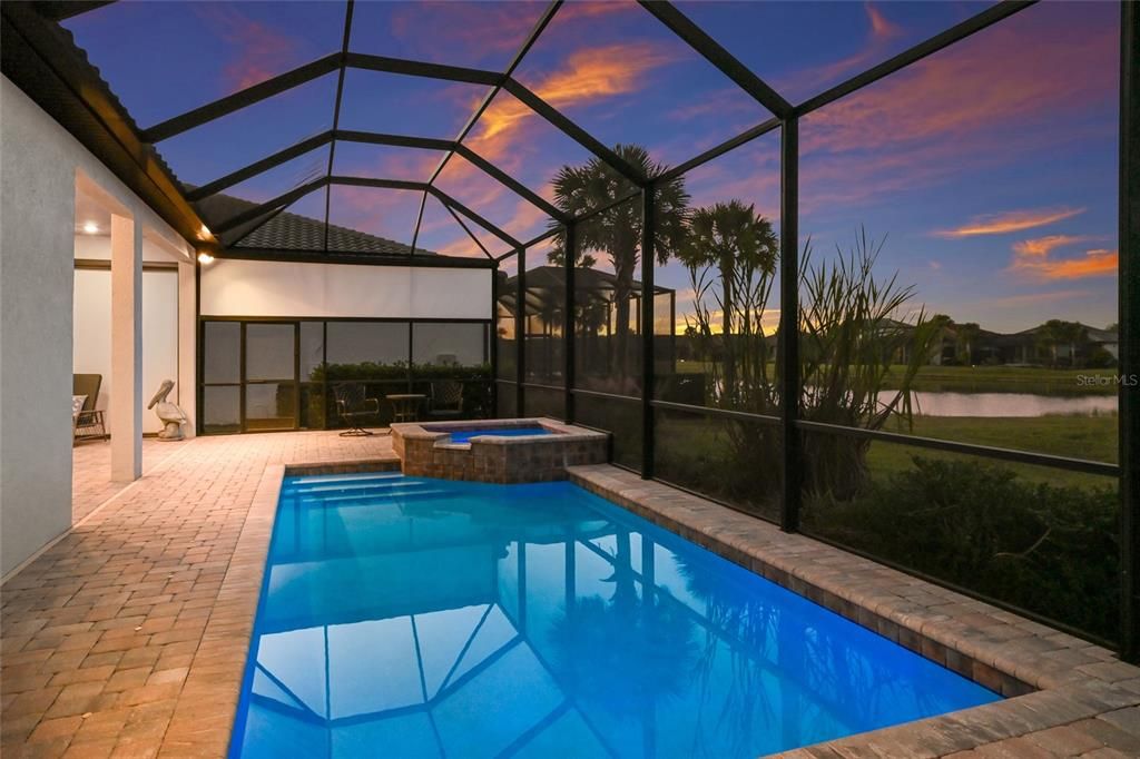 En Venta: $1,249,000 (3 camas, 3 baños, 2875 Pies cuadrados)