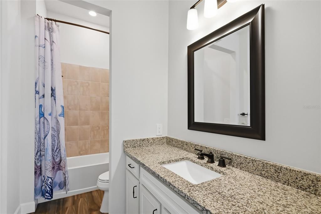 En Venta: $1,249,000 (3 camas, 3 baños, 2875 Pies cuadrados)