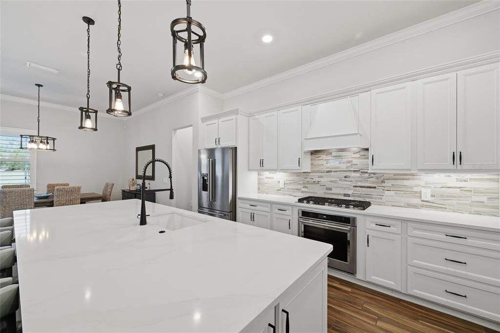 En Venta: $1,249,000 (3 camas, 3 baños, 2875 Pies cuadrados)