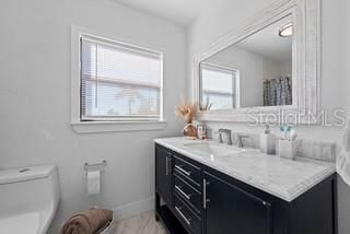 На продажу: $319,900 (3 спален, 2 ванн, 1176 Квадратных фут)