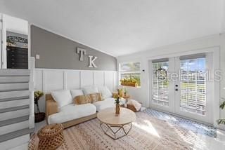 На продажу: $319,900 (3 спален, 2 ванн, 1176 Квадратных фут)