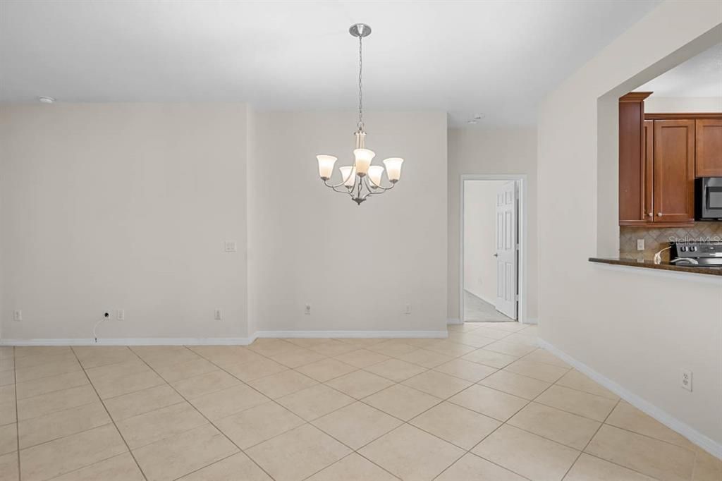 En Venta: $289,000 (3 camas, 2 baños, 1524 Pies cuadrados)