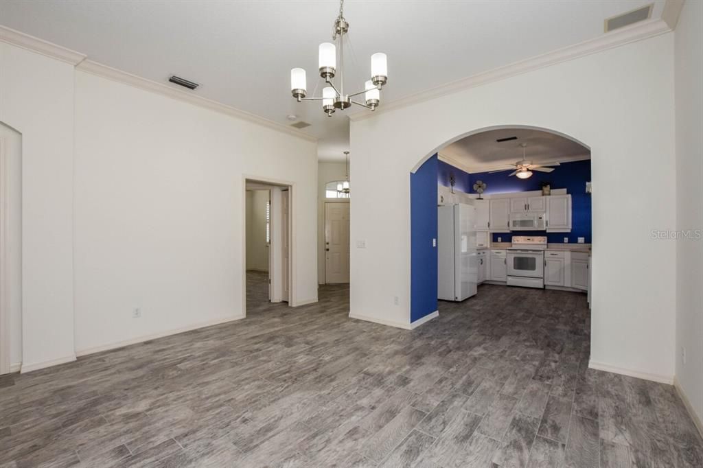 En Venta: $399,000 (3 camas, 2 baños, 1698 Pies cuadrados)