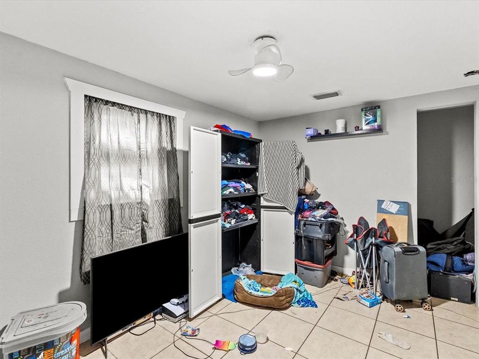 For Sale: $420,000 (6 beds, 2 baths, 1798 Square Feet)