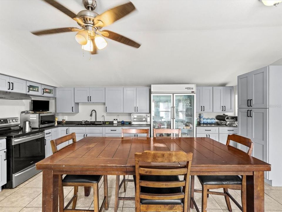 For Sale: $420,000 (6 beds, 2 baths, 1798 Square Feet)