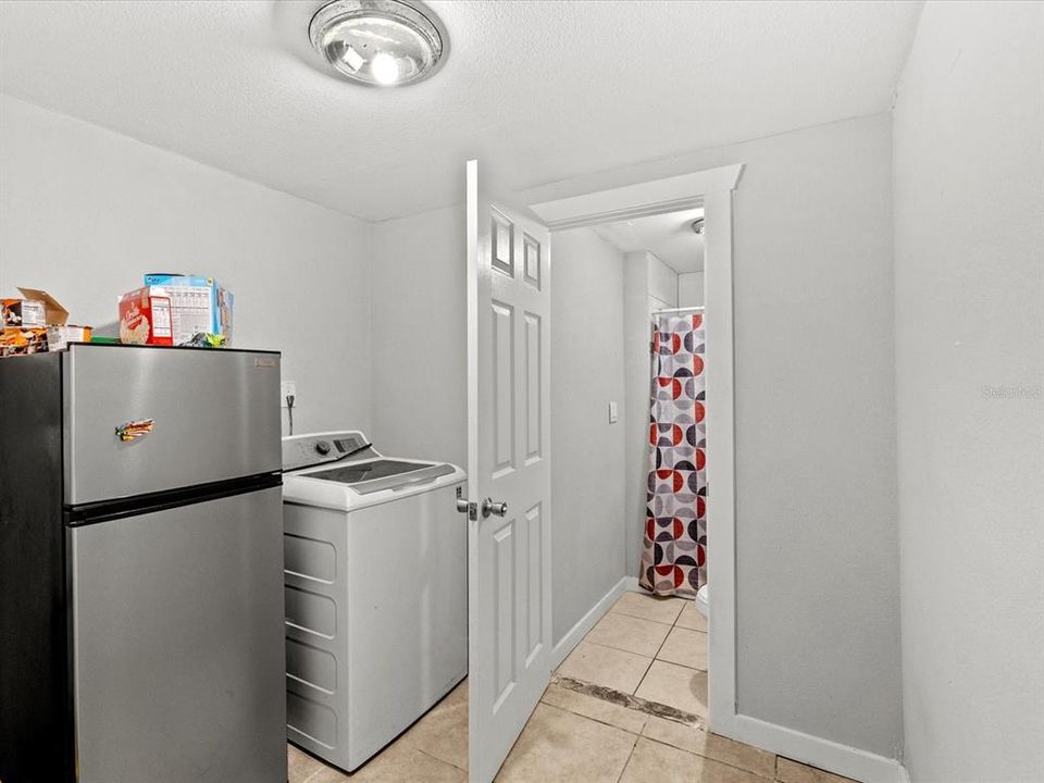 For Sale: $420,000 (6 beds, 2 baths, 1798 Square Feet)